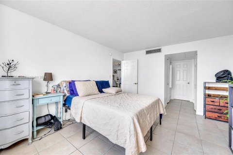 Condominio en venta en Miami Beach, Florida, 1 dormitorio, 84.54 m2 № 1074430 - foto 14