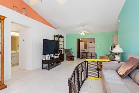 Villa ou maison à vendre à Punta Gorda, Floride: 3 chambres, 129.6 m2 № 1165909 - photo 2