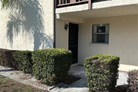 Condo in Port Richey, Florida, 1 bedroom  № 1417658 - photo 2