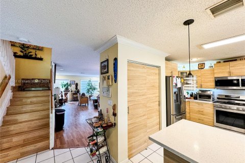 Villa ou maison à vendre à Cutler Bay, Floride: 4 chambres, 269.42 m2 № 1067686 - photo 12