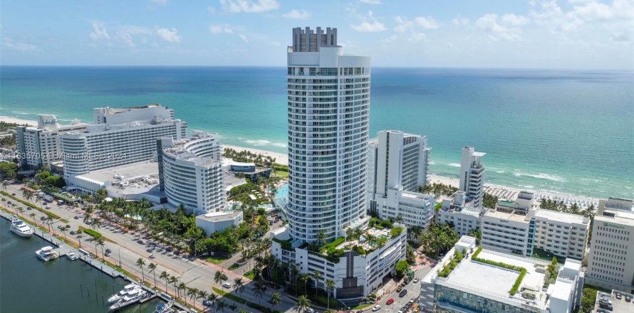 Condominio en Miami Beach, Florida, 1 dormitorio  № 1305564