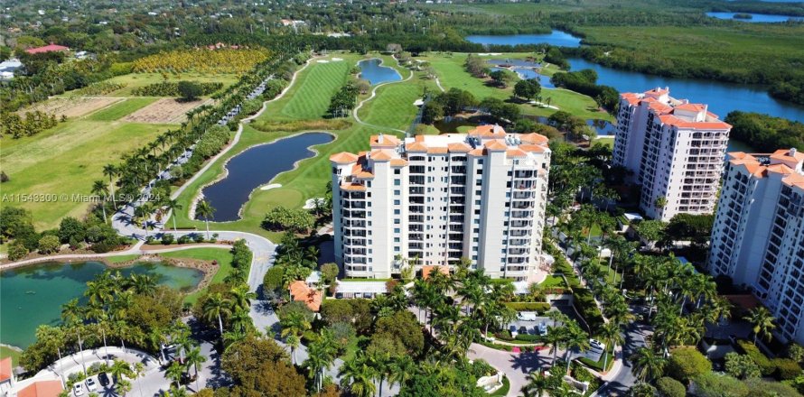 Condominio en Coral Gables, Florida, 3 dormitorios  № 1045190