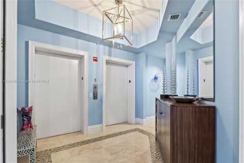 Copropriété à vendre à Coral Gables, Floride: 3 chambres, 276.11 m2 № 1045190 - photo 2