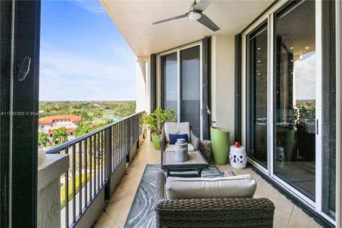 Condominio en venta en Coral Gables, Florida, 3 dormitorios, 276.11 m2 № 1045190 - foto 25