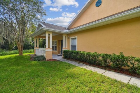 Touwnhouse à vendre à Tampa, Floride: 2 chambres, 116.03 m2 № 1378364 - photo 3