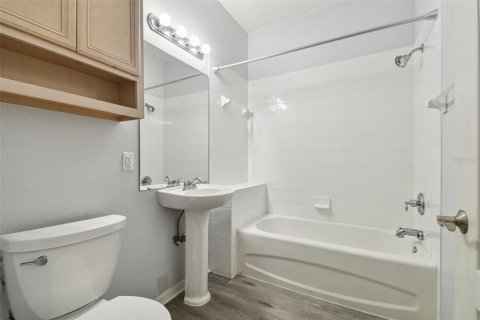 Adosado en venta en Tampa, Florida, 2 dormitorios, 116.03 m2 № 1378364 - foto 19