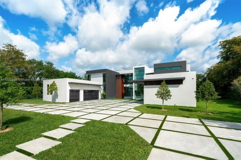 Villa ou maison à vendre à Pinecrest, Floride: 8 chambres, 751.49 m2 № 1074368 - photo 1