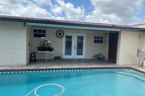 Villa ou maison à vendre à Miami, Floride: 3 chambres, 148.83 m2 № 1075341 - photo 12