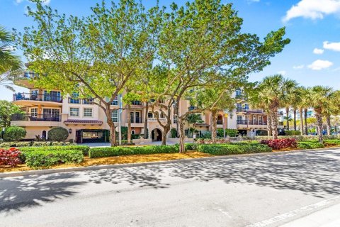Condo in Lauderdale-by-the-Sea, Florida, 3 bedrooms  № 1077486 - photo 3