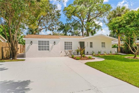 Casa en venta en Tampa, Florida, 5 dormitorios, 126.72 m2 № 1390665 - foto 10