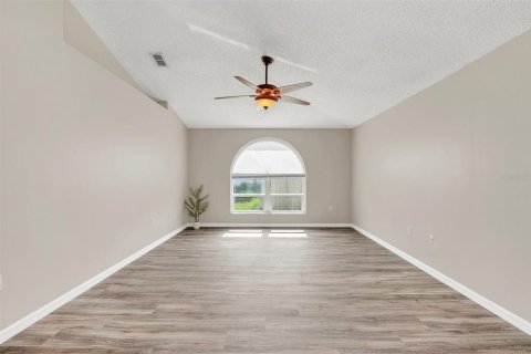 Casa en venta en Apopka, Florida, 4 dormitorios, 197.79 m2 № 1387379 - foto 16