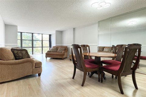 Condominio en venta en Hallandale Beach, Florida, 1 dormitorio, 85.01 m2 № 1050468 - foto 5
