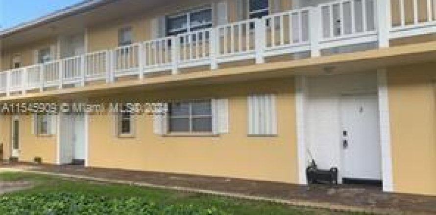 Condo in Deerfield Beach, Florida, 2 bedrooms  № 1050509