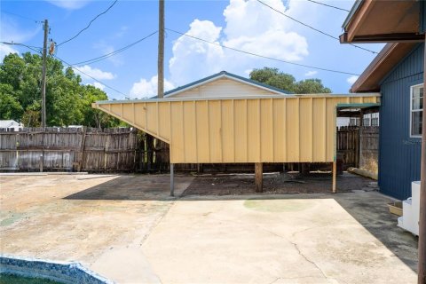 House in Frostproof, Florida 3 bedrooms, 170.48 sq.m. № 1344373 - photo 28