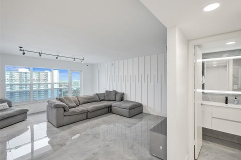 Condo in Fort Lauderdale, Florida, 1 bedroom  № 1057766 - photo 3