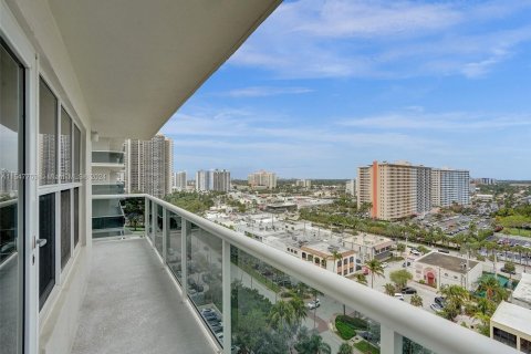 Condo in Fort Lauderdale, Florida, 1 bedroom  № 1057766 - photo 13