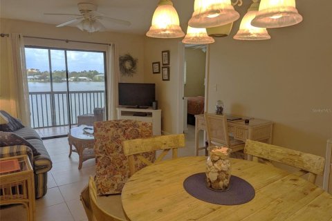 Condominio en venta en Punta Gorda, Florida, 2 dormitorios, 82.31 m2 № 1043699 - foto 13