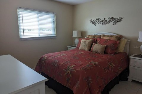 Condo in Punta Gorda, Florida, 2 bedrooms  № 1043699 - photo 22