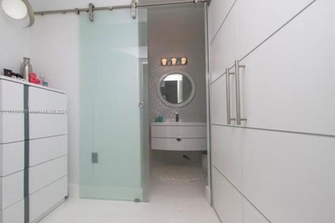 Condominio en venta en Miami Beach, Florida, 1 dormitorio, 63.92 m2 № 1397761 - foto 19