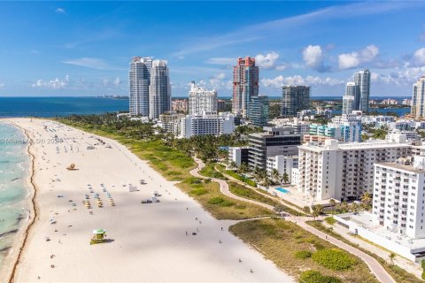 Condo in Miami Beach, Florida, 1 bedroom  № 1397761 - photo 3