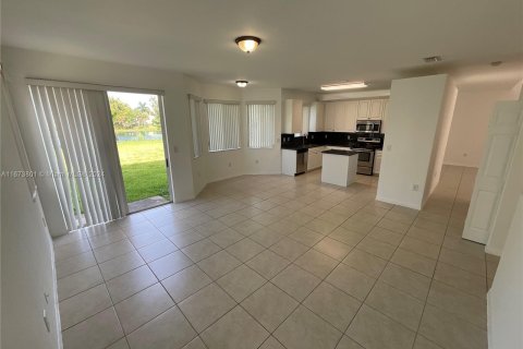 House in Homestead, Florida 4 bedrooms, 244.61 sq.m. № 1396947 - photo 9