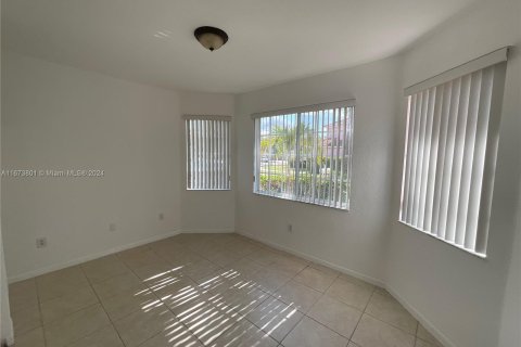 House in Homestead, Florida 4 bedrooms, 244.61 sq.m. № 1396947 - photo 3