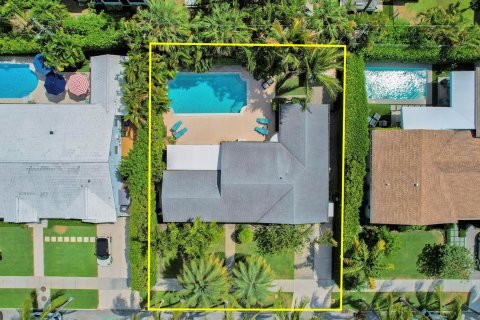 Villa ou maison à vendre à West Palm Beach, Floride: 2 chambres, 138.52 m2 № 1222803 - photo 1