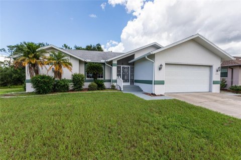 House in Punta Gorda, Florida 3 bedrooms, 161.46 sq.m. № 1298021 - photo 1