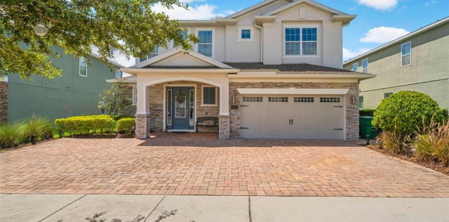 Casa en Kissimmee, Florida 9 dormitorios, 430.14 m2 № 1350797