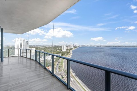 Condo in Tampa, Florida, 3 bedrooms  № 1431889 - photo 2