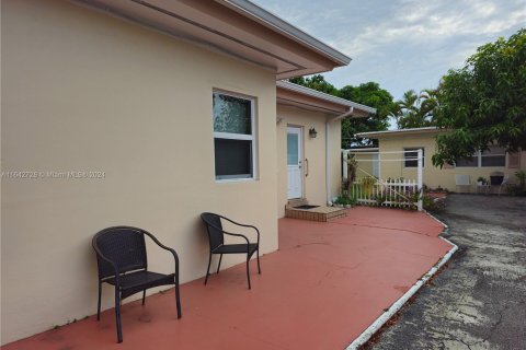 Immobilier commercial à vendre à Miami, Floride: 147.62 m2 № 1321453 - photo 19