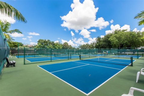 Condo in Pembroke Pines, Florida, 1 bedroom  № 1321455 - photo 21