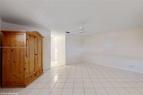 Adosado en venta en Hollywood, Florida, 3 dormitorios, 187.66 m2 № 1321500 - foto 15