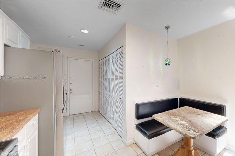 Adosado en venta en Hollywood, Florida, 3 dormitorios, 187.66 m2 № 1321500 - foto 10