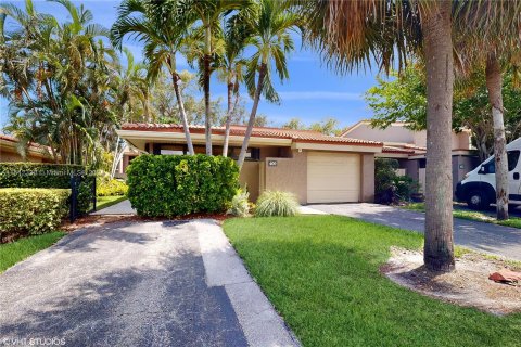 Adosado en venta en Hollywood, Florida, 3 dormitorios, 187.66 m2 № 1321500 - foto 1