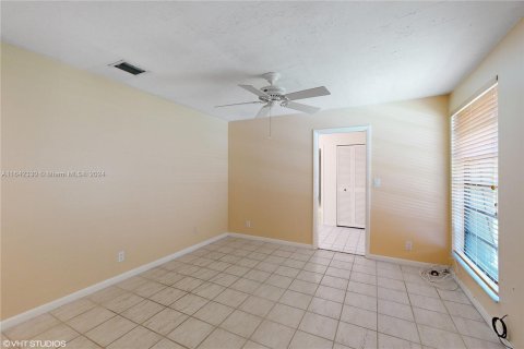 Adosado en venta en Hollywood, Florida, 3 dormitorios, 187.66 m2 № 1321500 - foto 20