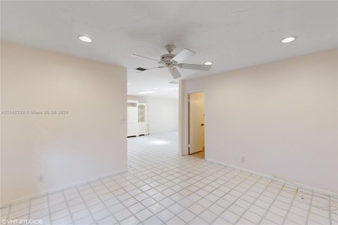 Adosado en venta en Hollywood, Florida, 3 dormitorios, 187.66 m2 № 1321500 - foto 13