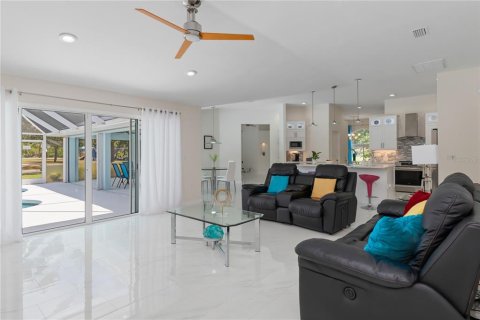 Villa ou maison à vendre à Punta Gorda, Floride: 4 chambres, 244.24 m2 № 1247328 - photo 23