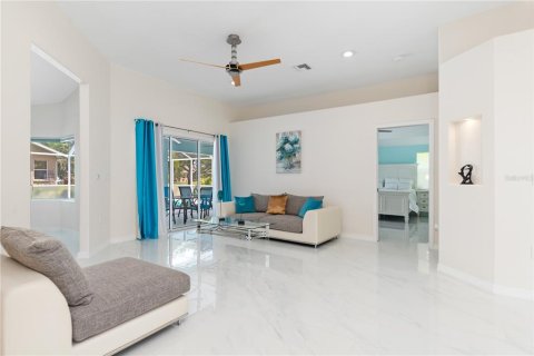 Villa ou maison à vendre à Punta Gorda, Floride: 4 chambres, 244.24 m2 № 1247328 - photo 7