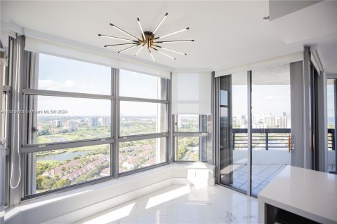 Condo in Aventura, Florida, 2 bedrooms  № 1162724 - photo 6