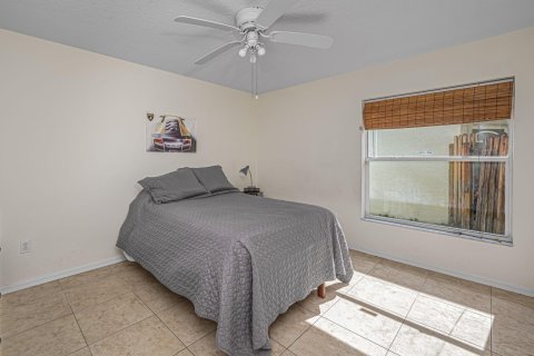 Casa en venta en Palm City, Florida, 3 dormitorios, 158.49 m2 № 1225886 - foto 1