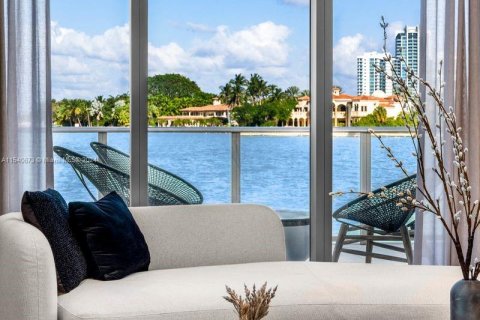 Condominio en venta en Bay Harbor Islands, Florida, 4 dormitorios, 333.98 m2 № 1037731 - foto 15