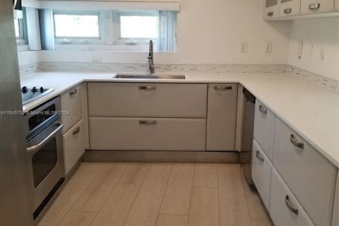 Condominio en venta en Miami Beach, Florida, 2 dormitorios, 120.12 m2 № 1329379 - foto 28