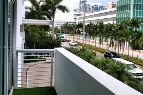 Condominio en venta en Miami Beach, Florida, 2 dormitorios, 120.12 m2 № 1329379 - foto 12