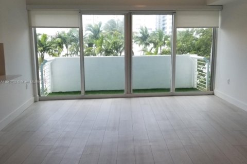 Condominio en venta en Miami Beach, Florida, 2 dormitorios, 120.12 m2 № 1329379 - foto 1