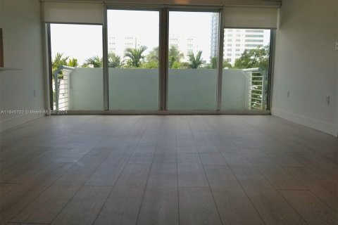 Condominio en venta en Miami Beach, Florida, 2 dormitorios, 120.12 m2 № 1329379 - foto 2