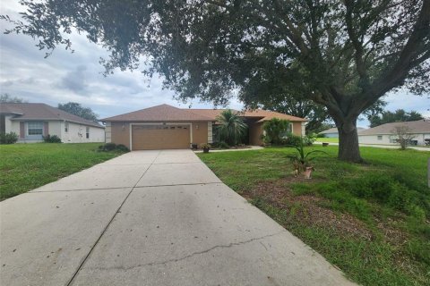 House in Clermont, Florida 3 bedrooms, 195 sq.m. № 1359872 - photo 2