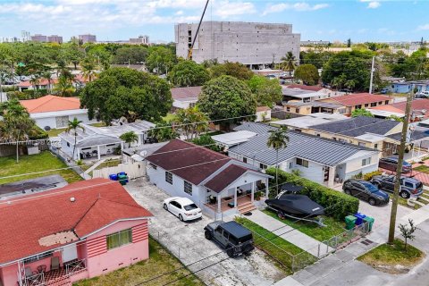 Immobilier commercial à vendre à Miami, Floride: 161.19 m2 № 1160623 - photo 30