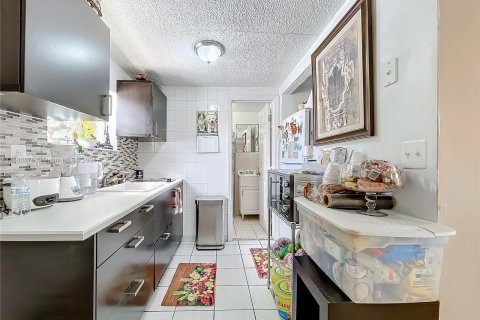 Immobilier commercial à vendre à Miami, Floride: 161.19 m2 № 1160623 - photo 22