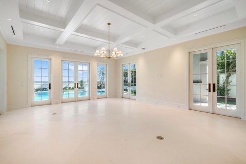 House in Palm Beach, Florida 6 bedrooms, 755.57 sq.m. № 1038164 - photo 28